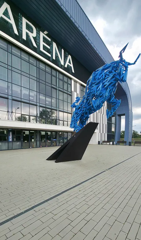 Pick Aréna szobor